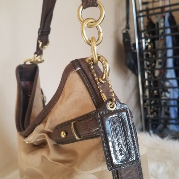 COPY - Coach Colette Signature Hobo shoulder bag - Picture 2 of 6